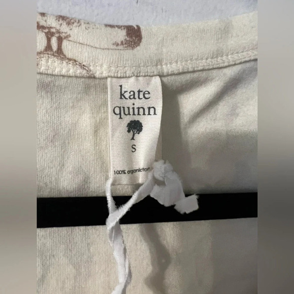 NWT Women’s Kate Quinn Stacked Animal Tshirt - Picture 7 of 8